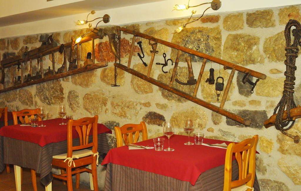 Hotel Santa Barbara Ronzo-Chienis Exterior photo